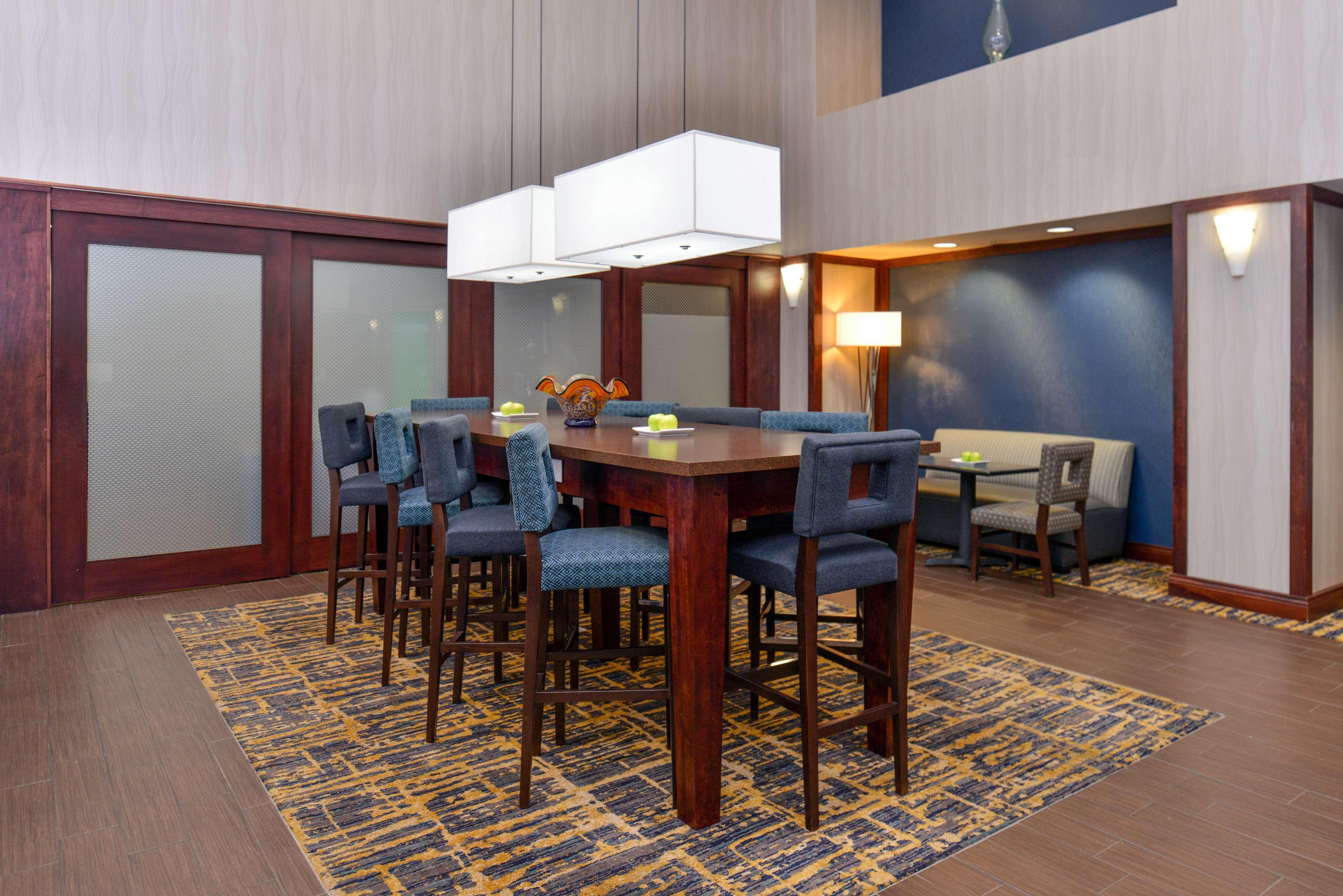 Hampton Inn & Suites Muncie Eksteriør billede