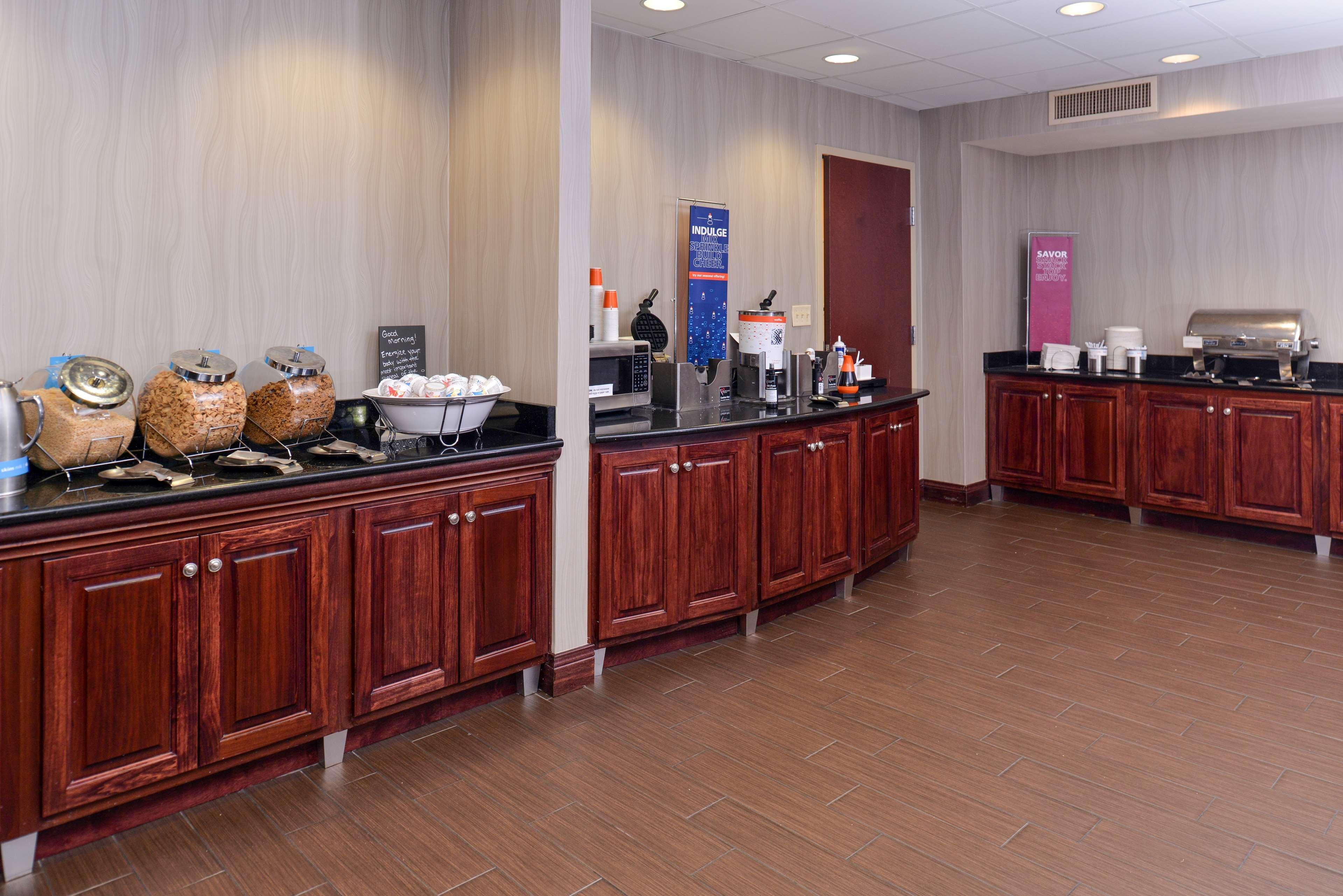 Hampton Inn & Suites Muncie Eksteriør billede