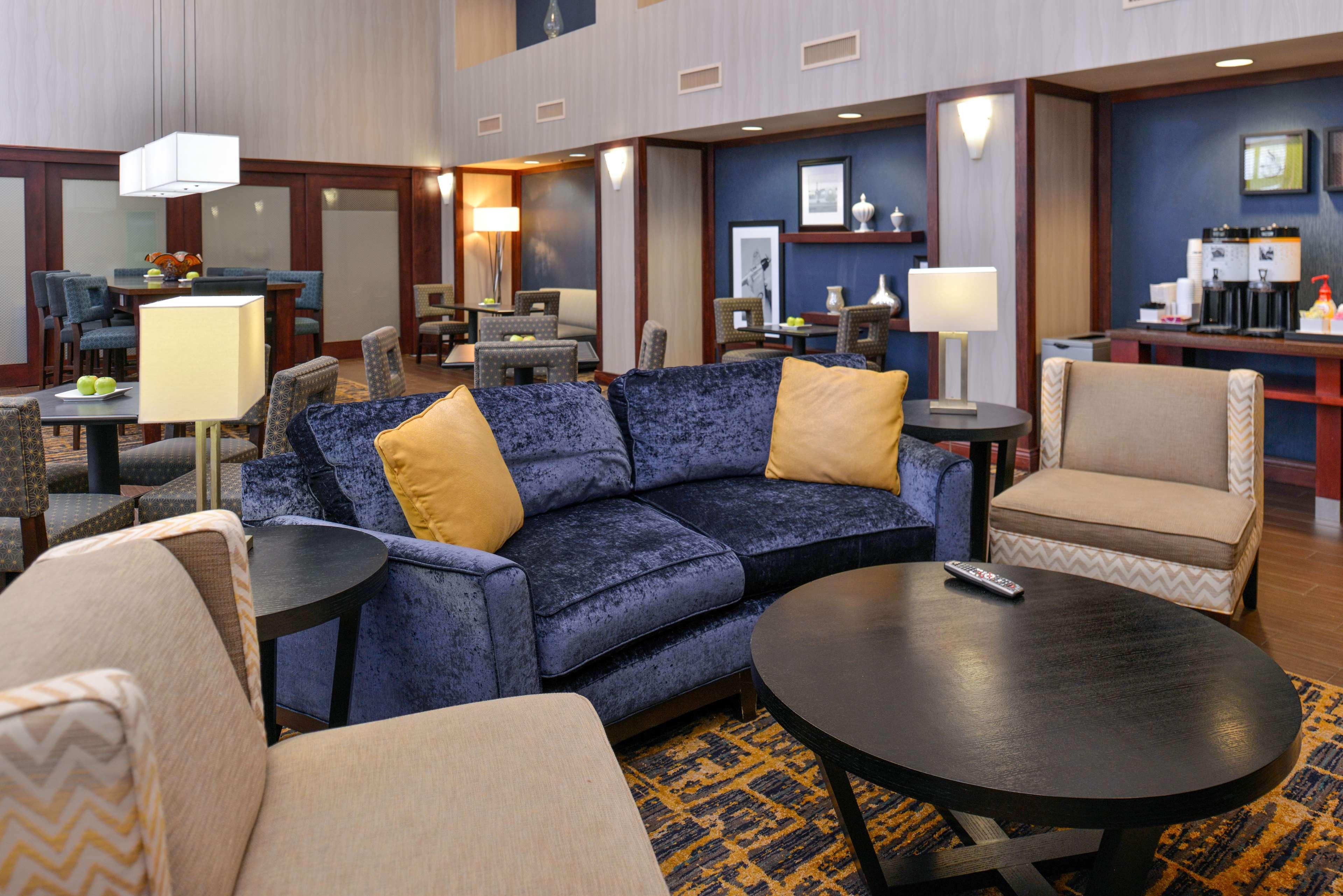 Hampton Inn & Suites Muncie Eksteriør billede