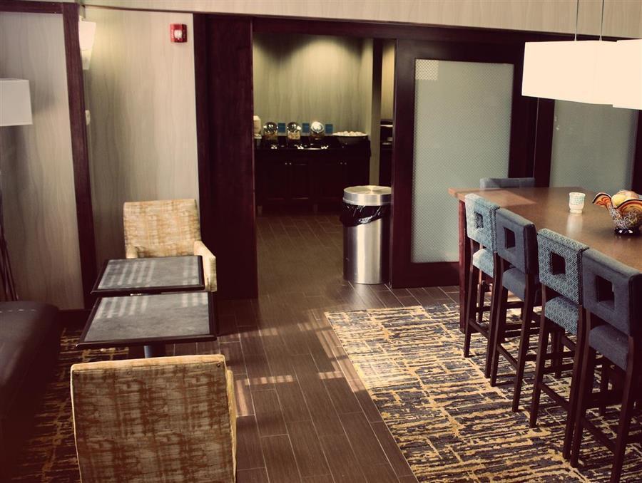 Hampton Inn & Suites Muncie Eksteriør billede