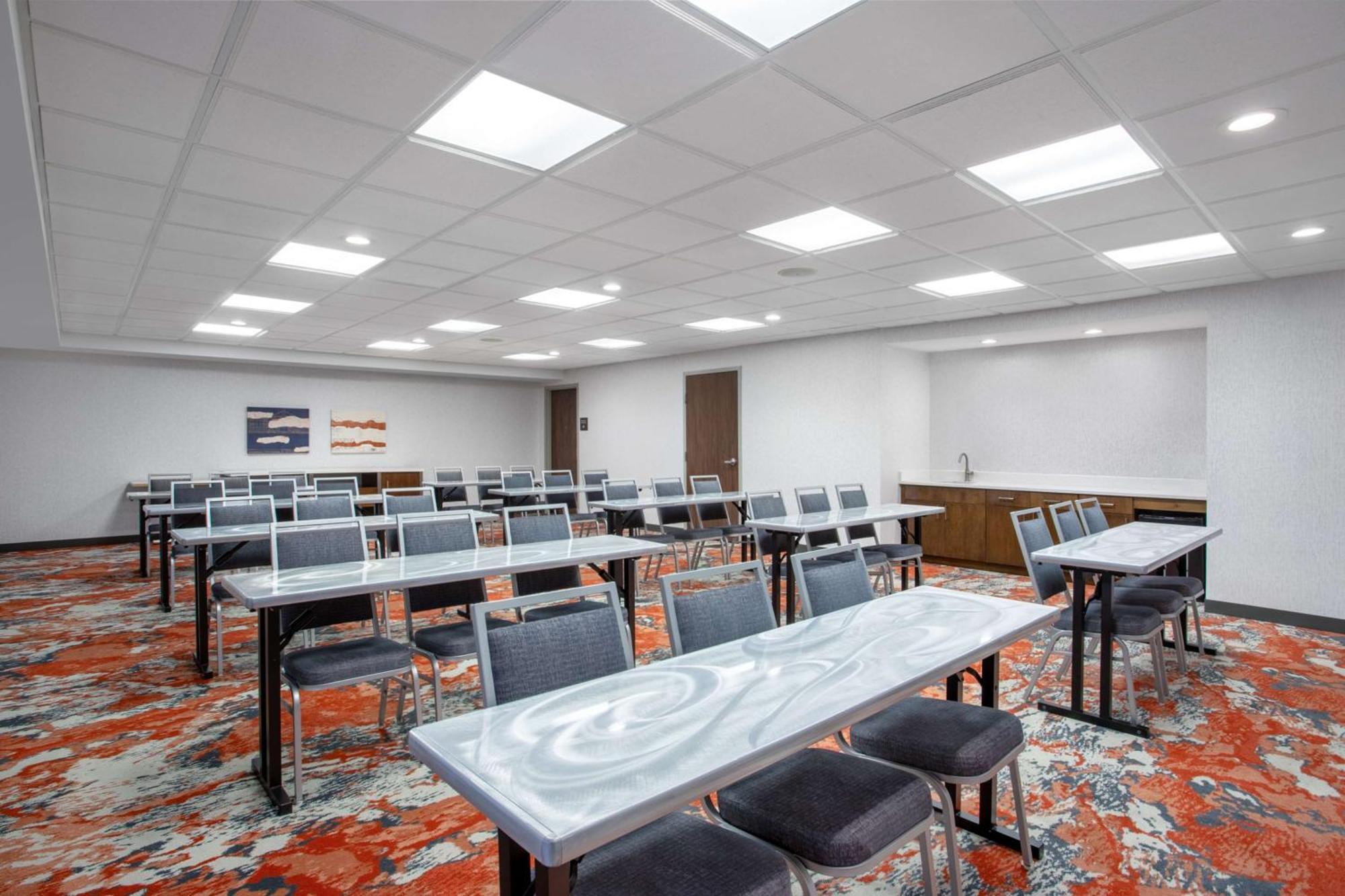 Hampton Inn & Suites Muncie Eksteriør billede