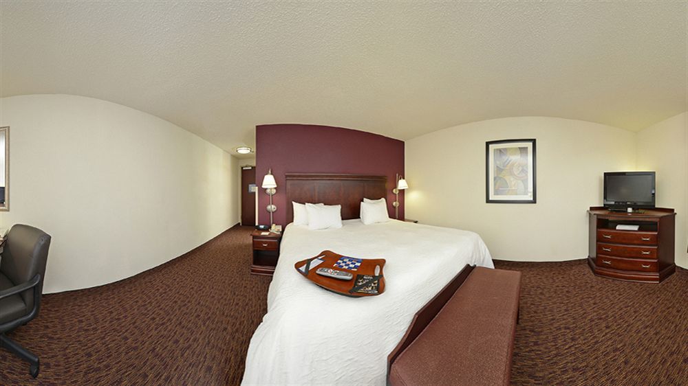 Hampton Inn & Suites Muncie Eksteriør billede